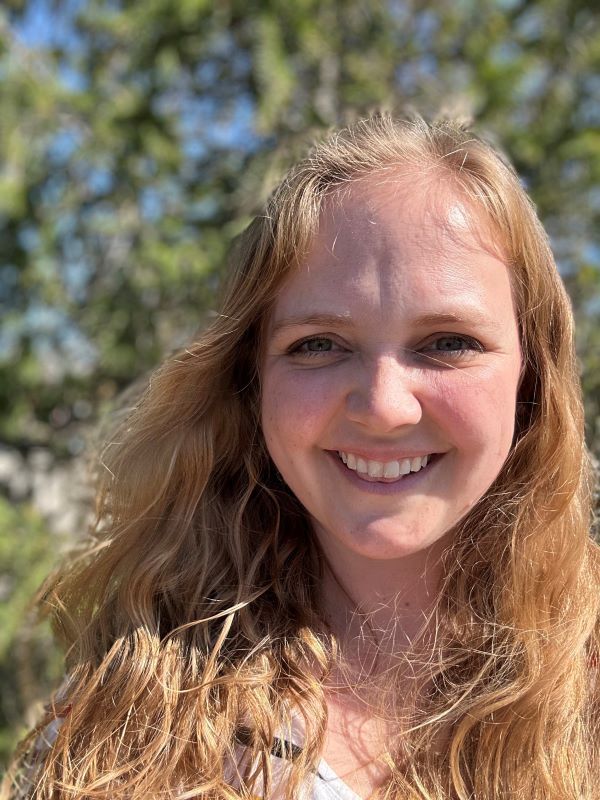 Rebecca Folkert Headshot